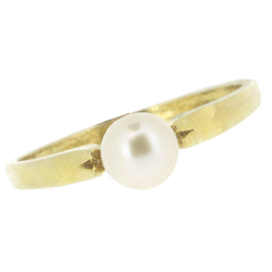 Click to view Pearl Rings