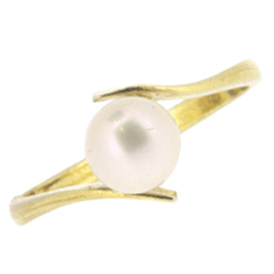 Click to view Pearl Rings